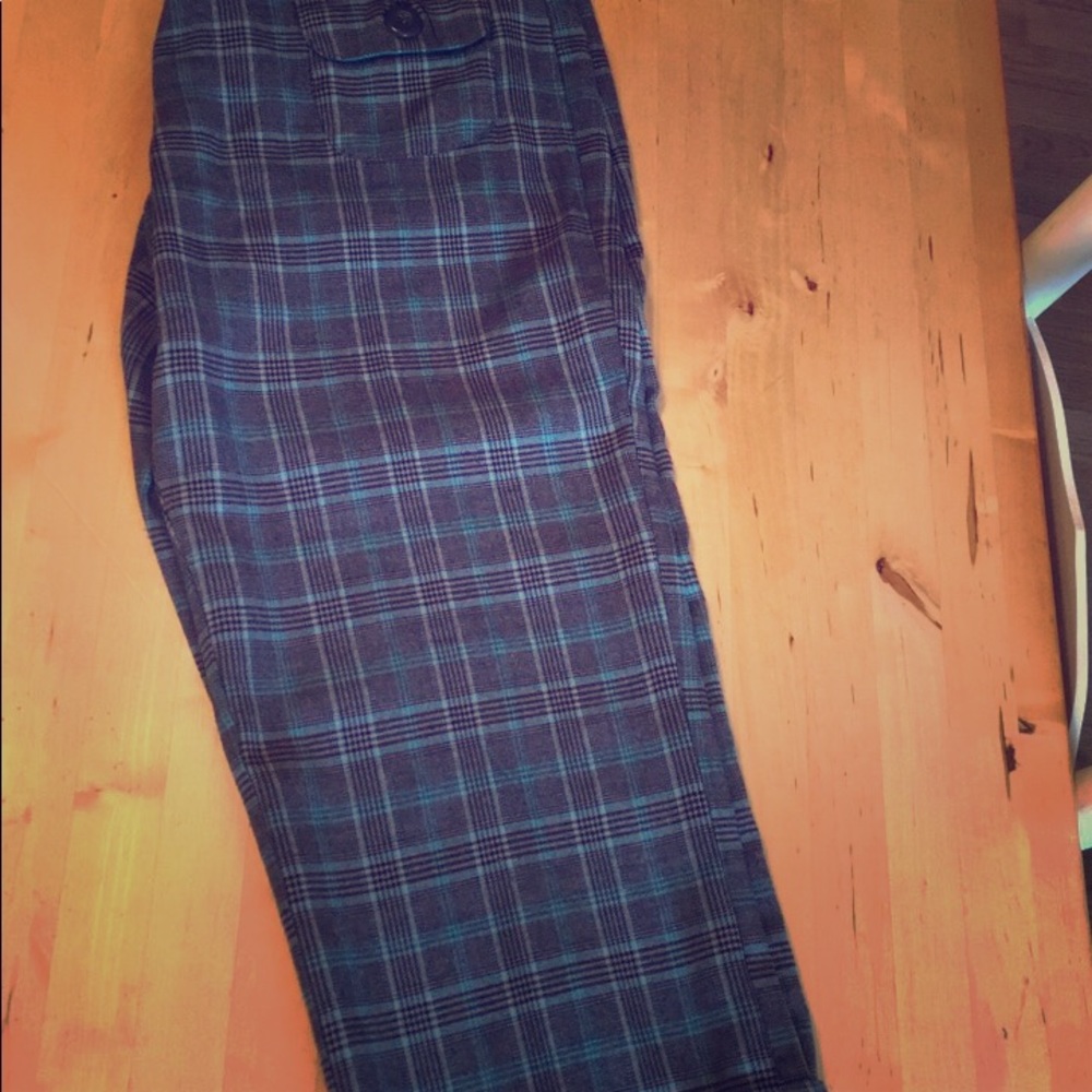 New Boundaries size 11 capris